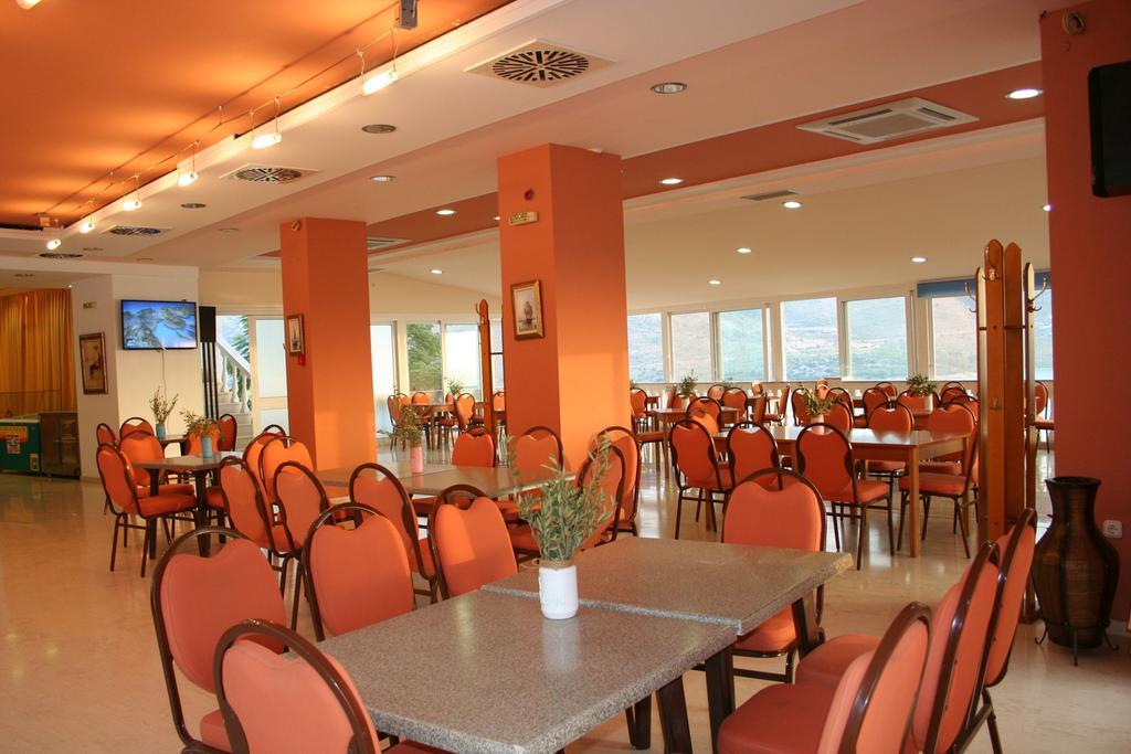 Hotel Revis Station Plataria Exteriér fotografie