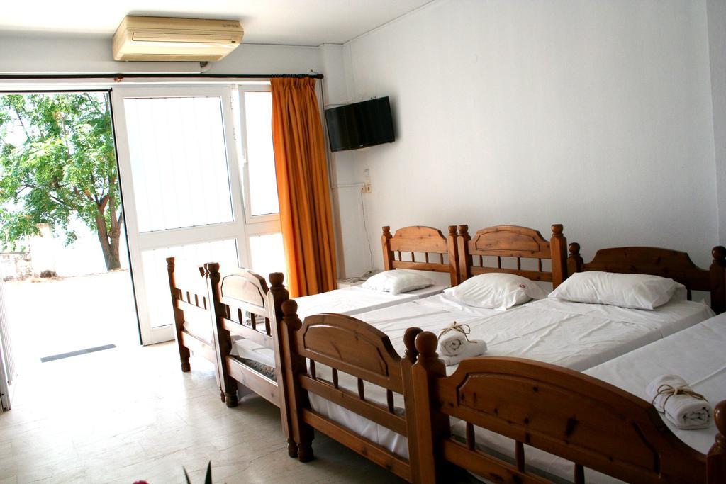 Hotel Revis Station Plataria Exteriér fotografie