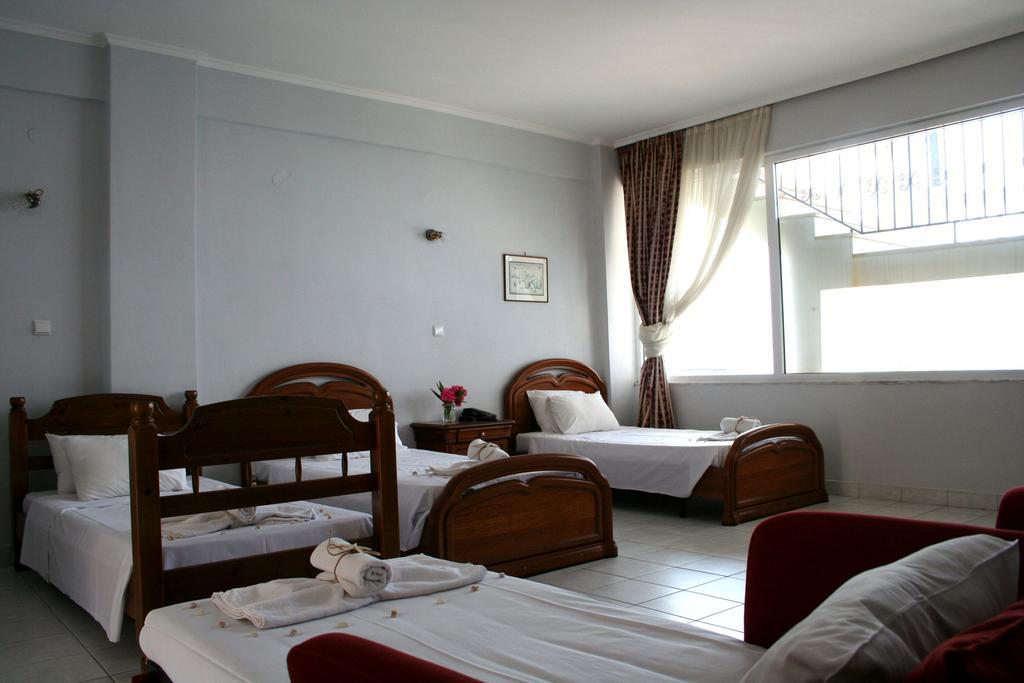 Hotel Revis Station Plataria Exteriér fotografie