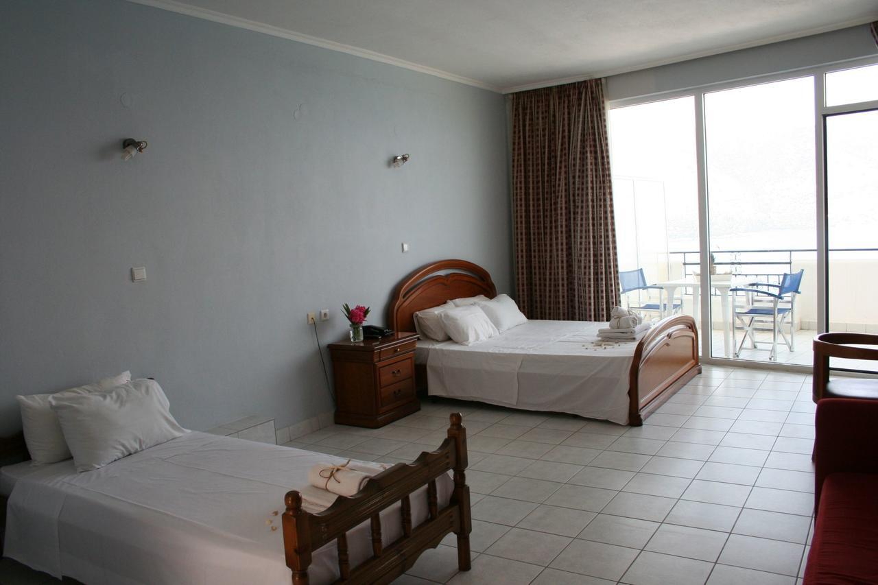 Hotel Revis Station Plataria Exteriér fotografie
